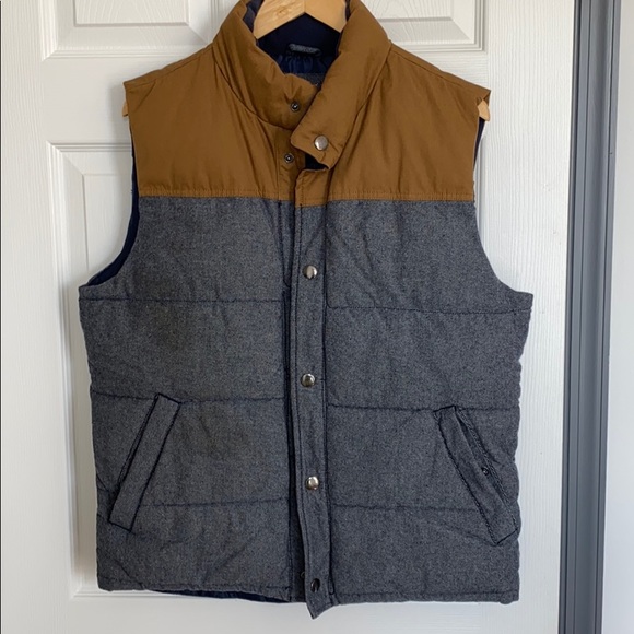 gap men's vests